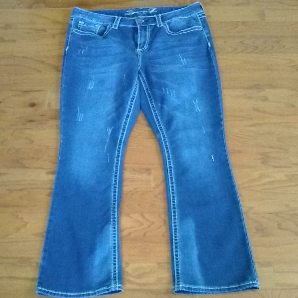 {Seven7} size 16 EUC